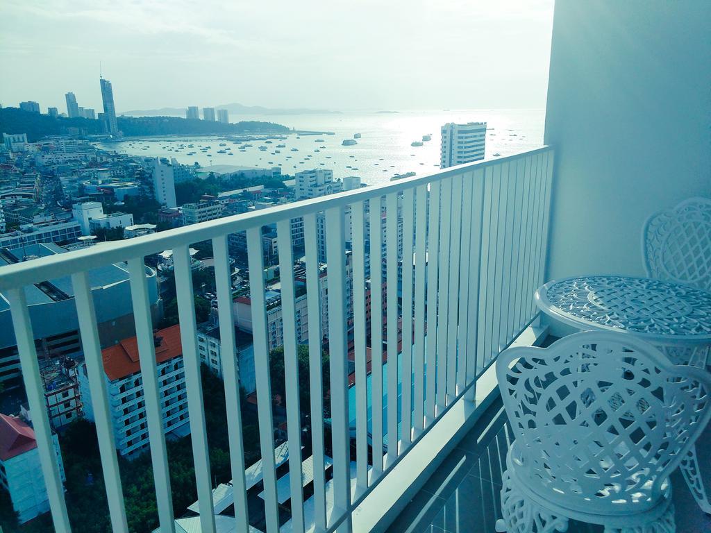 The Base Pattaya 芭提雅基地公寓 Dış mekan fotoğraf