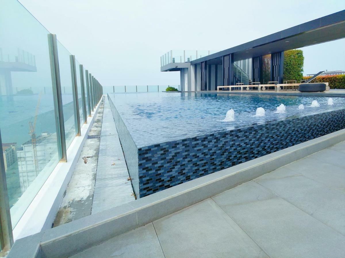 The Base Pattaya 芭提雅基地公寓 Dış mekan fotoğraf